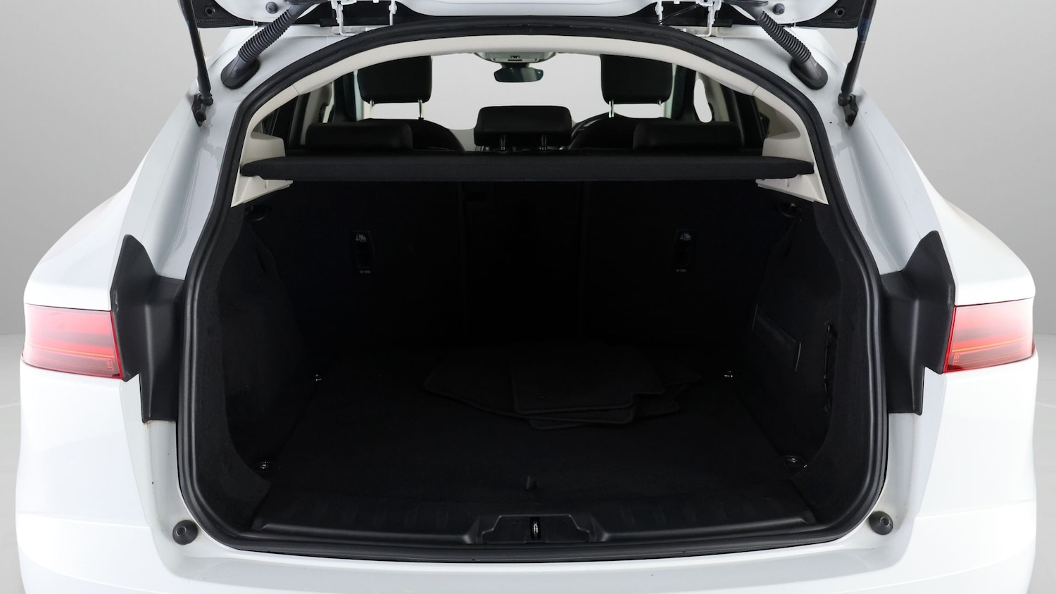 Used Jaguar E-Pace 2021 for sale - 77558796: Photo 16