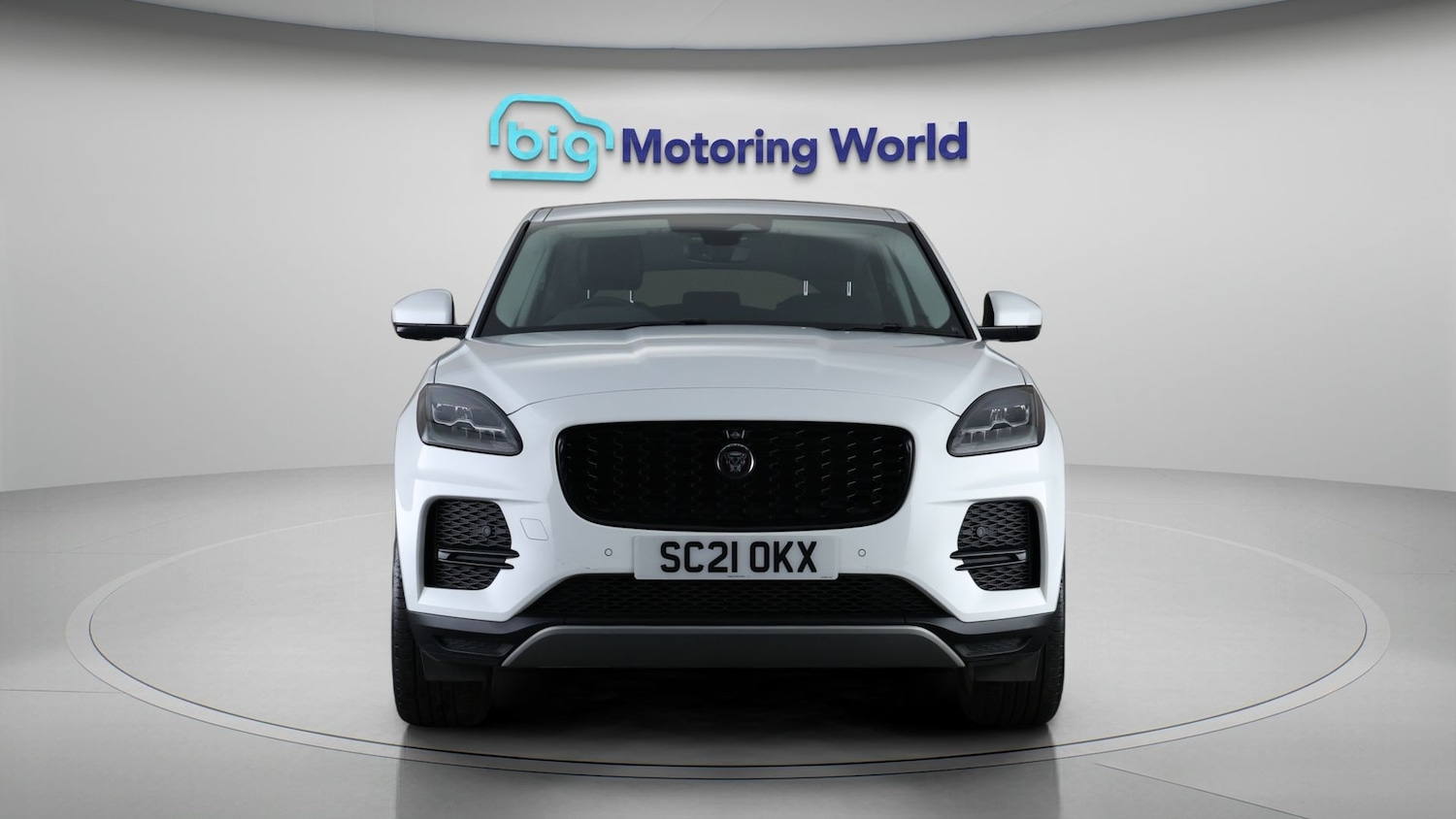 Used Jaguar E-Pace 2021 for sale - 77558796: Photo 2