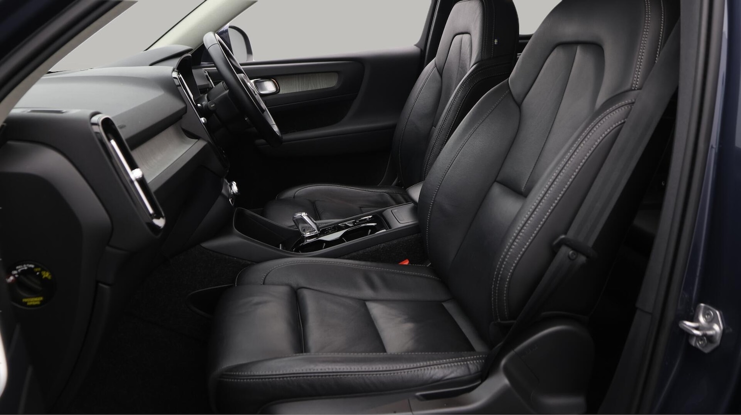 Used Volvo XC40 2020 for sale - 76715450: Photo 15