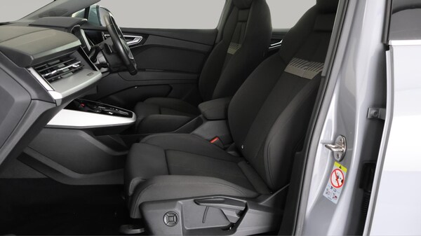 Used Audi Q4 e-tron 2022 for sale - 76318127: Photo 15
