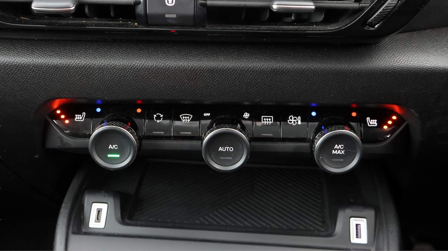 Used Citroen C4 2023 for sale - 77897459: Photo 12