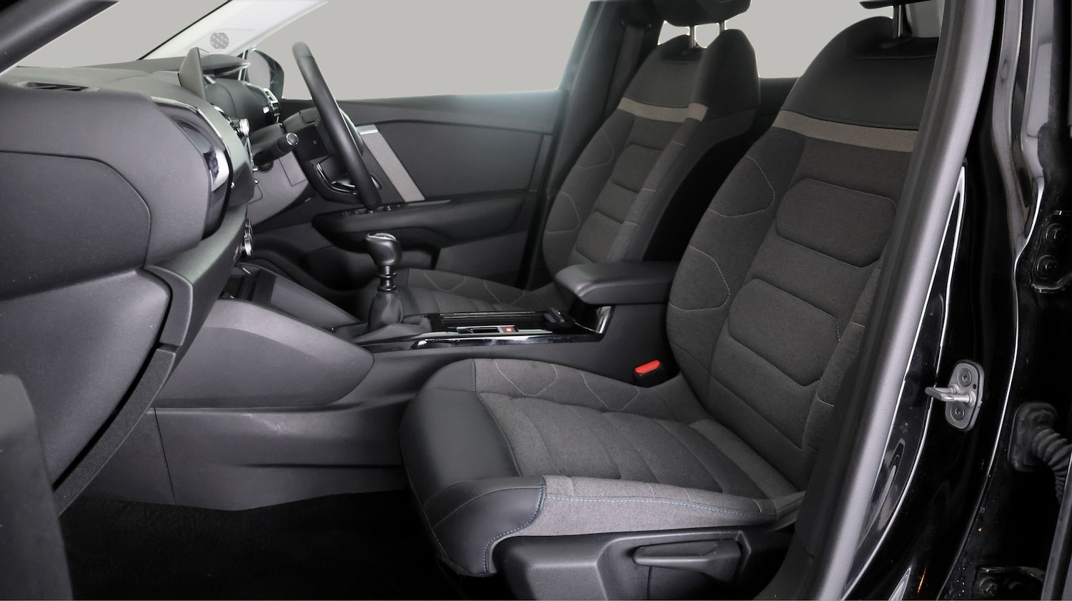 Used Citroen C4 2023 for sale - 77897459: Photo 14