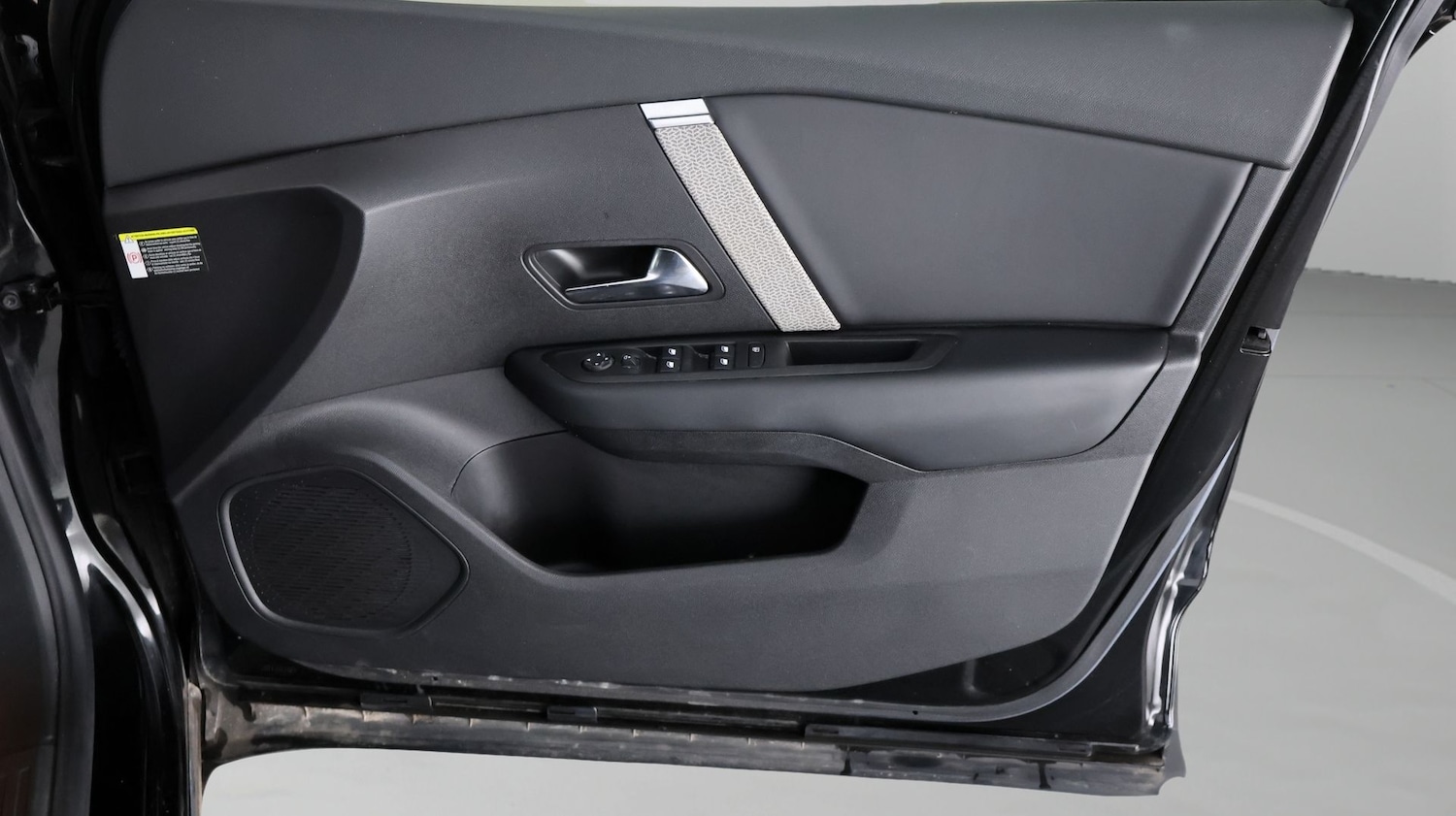 Used Citroen C4 2023 for sale - 77897459: Photo 15