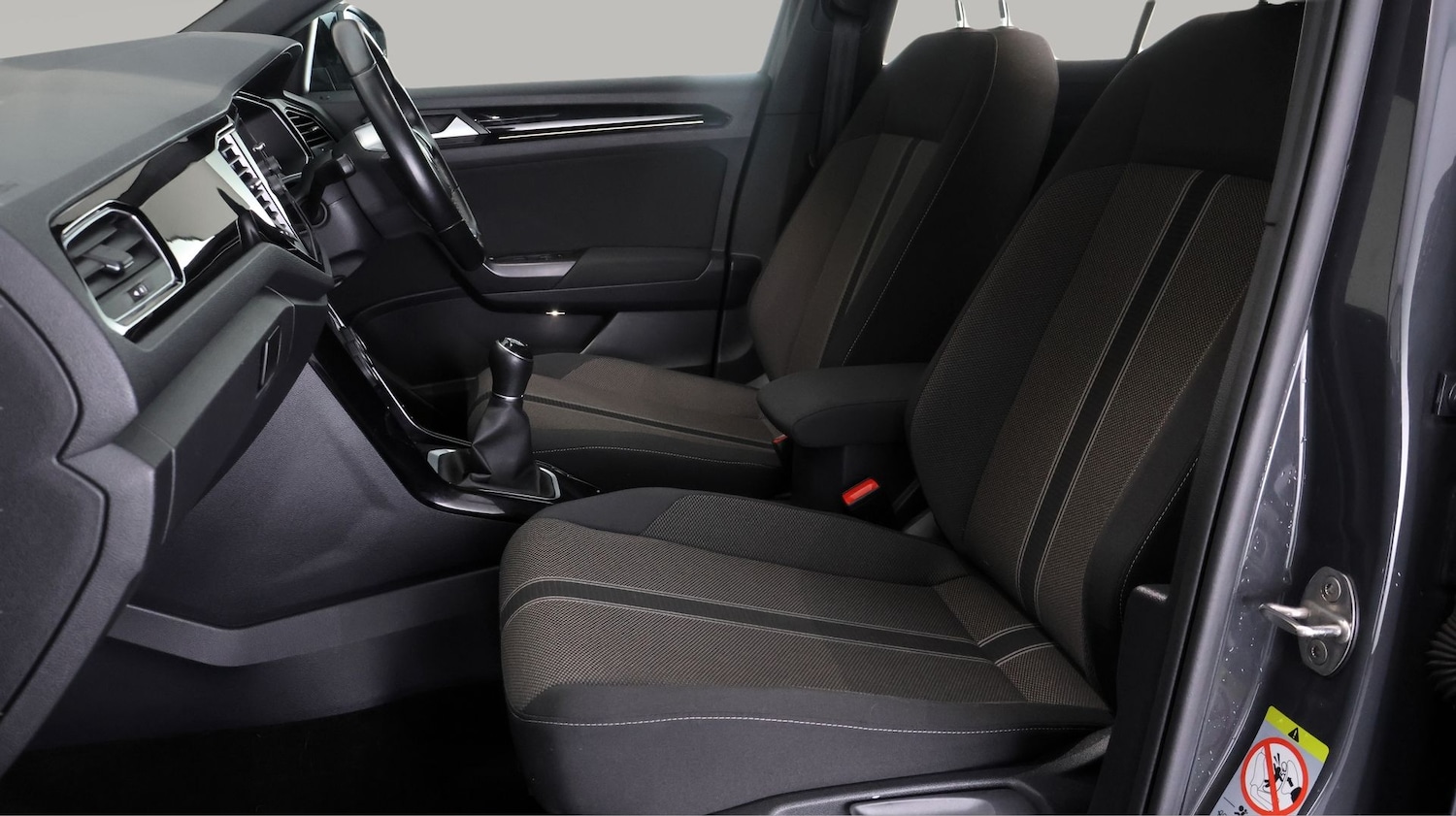 Used Volkswagen T-Roc for sale - 77497689: Photo 13