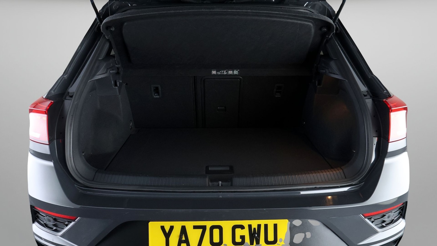 Used Volkswagen T-Roc for sale - 77497689: Photo 16