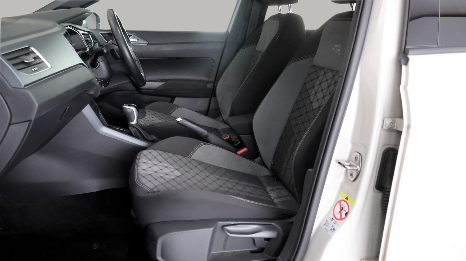 Used Volkswagen Polo 2024 for sale - 78112347: Photo 14