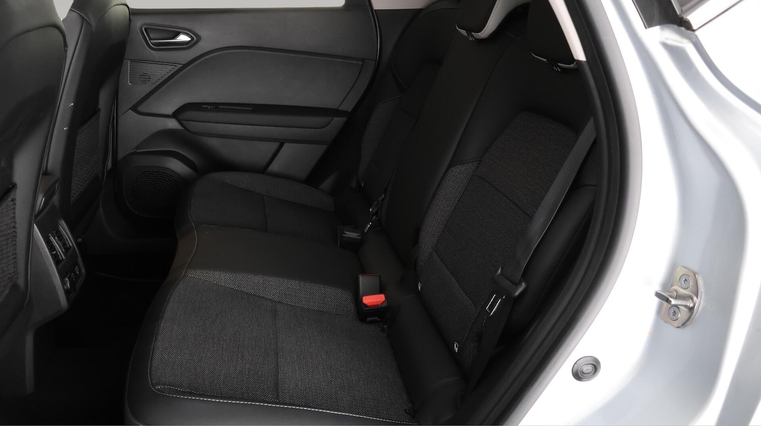 Used Renault Captur 2023 for sale - 76423846: Photo 17