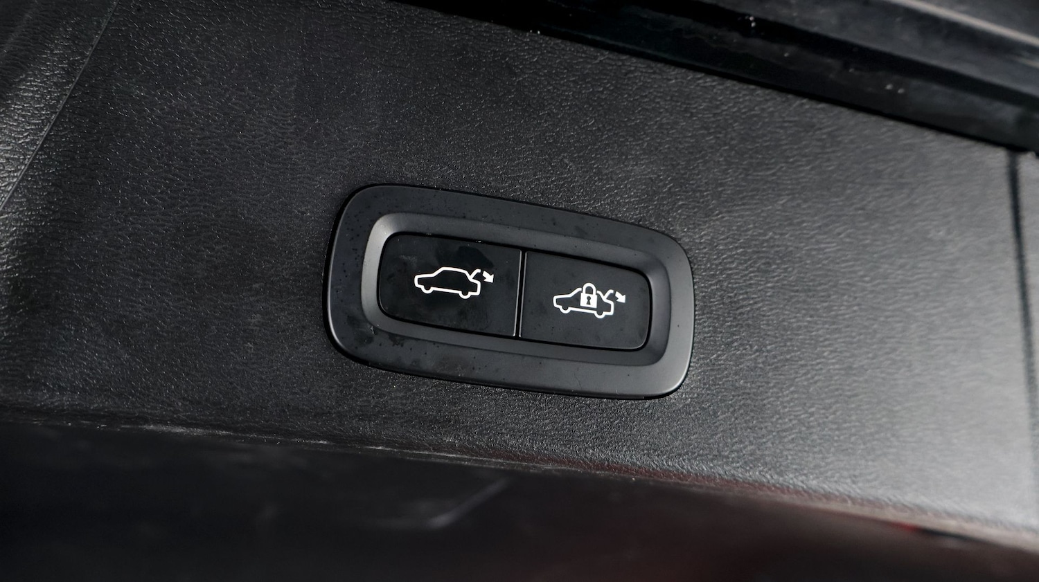 Used Volvo XC40 2023 for sale - 77595679: Photo 21