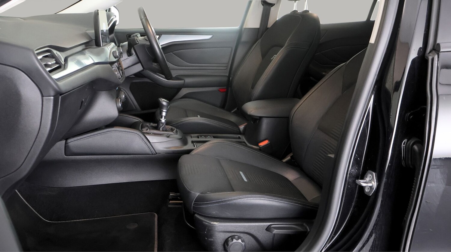 Used Ford Focus 2020 for sale - 77840536: Photo 13