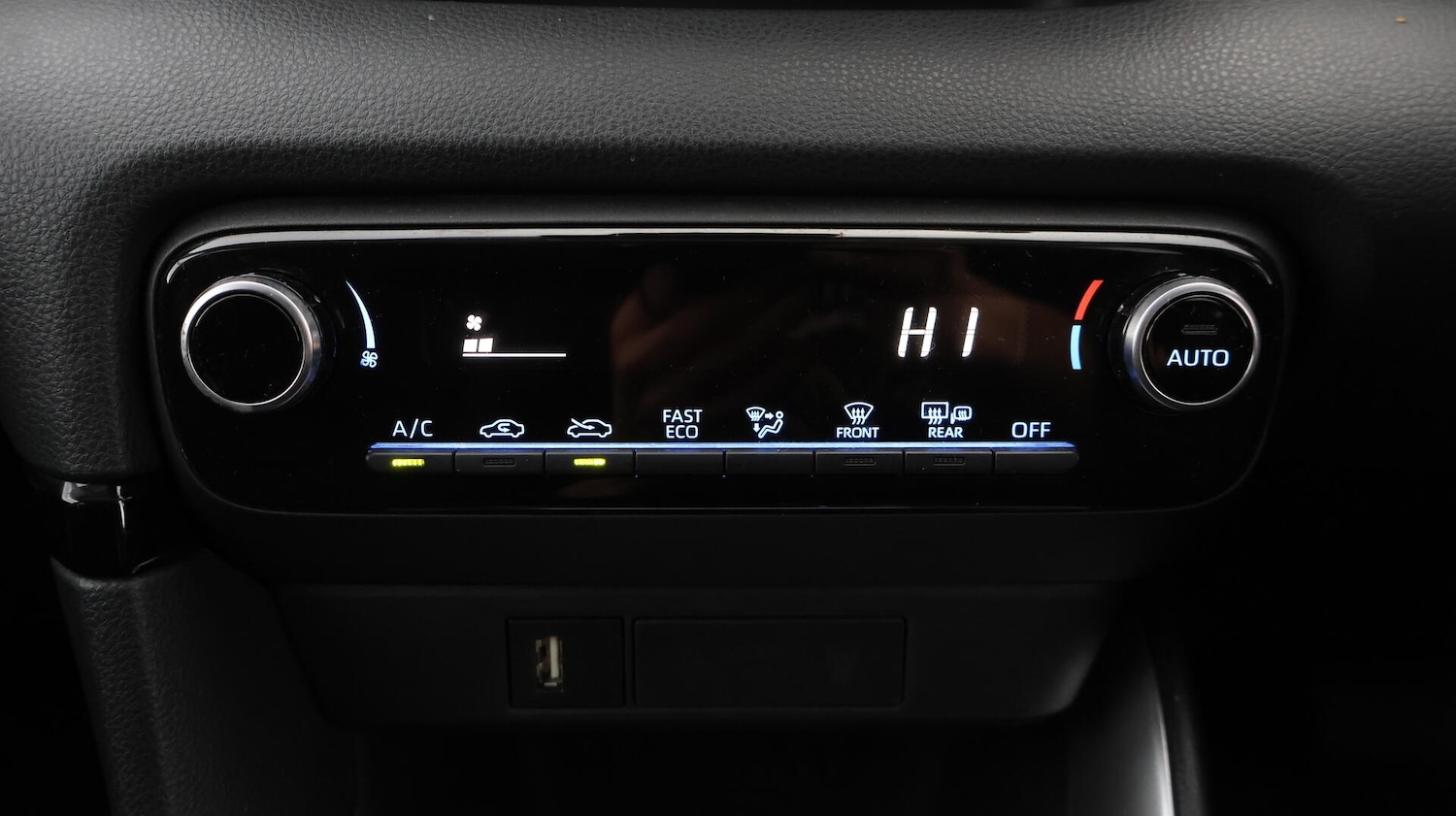 Used Toyota Yaris 2021 for sale - 76657810: Photo 12