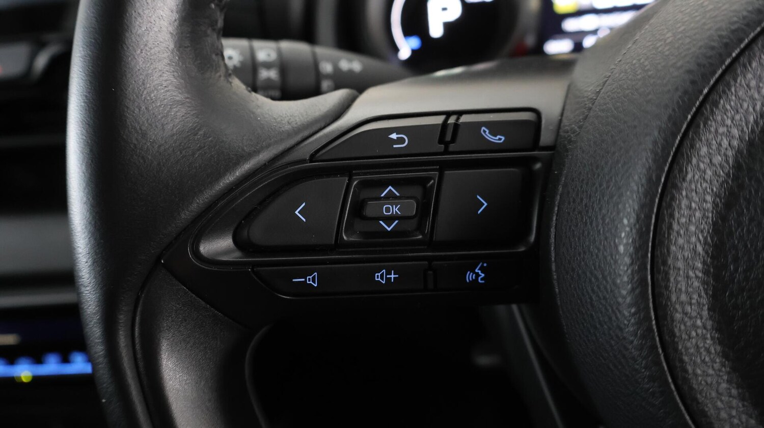 Used Toyota Yaris 2021 for sale - 76657810: Photo 23