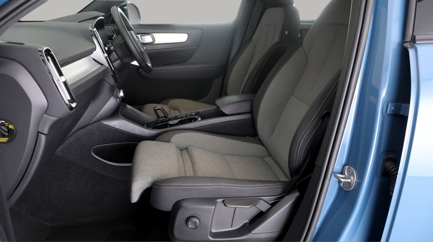 Used Volvo XC40 2022 for sale - 77436256: Photo 13