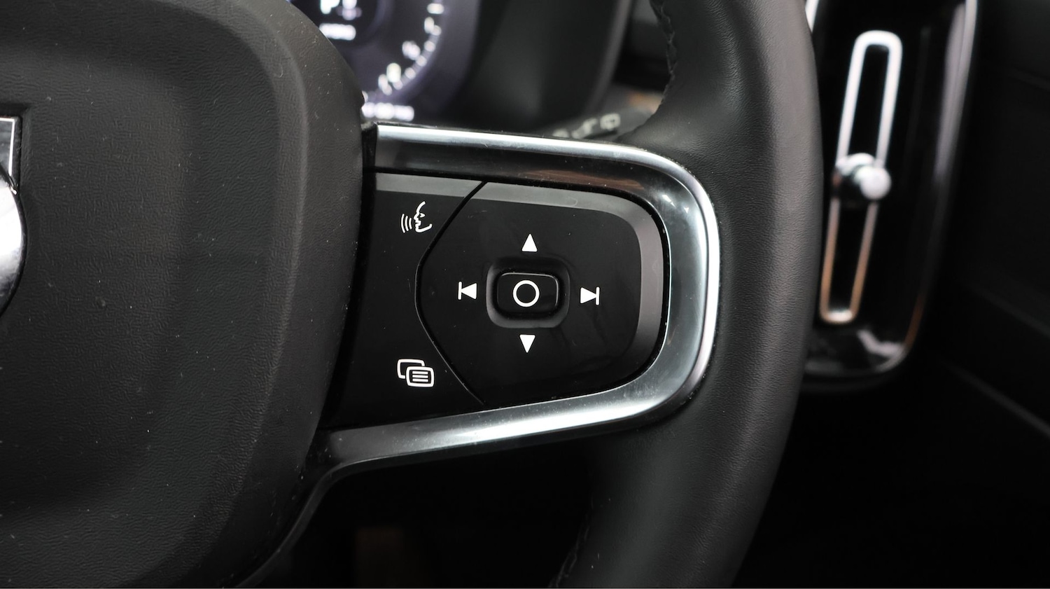 Used Volvo XC40 2022 for sale - 77436256: Photo 21