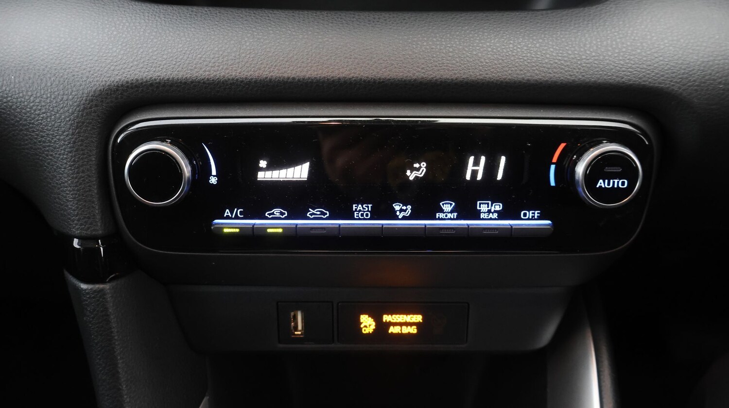 Used Toyota Yaris 2023 for sale - 77364162: Photo 11