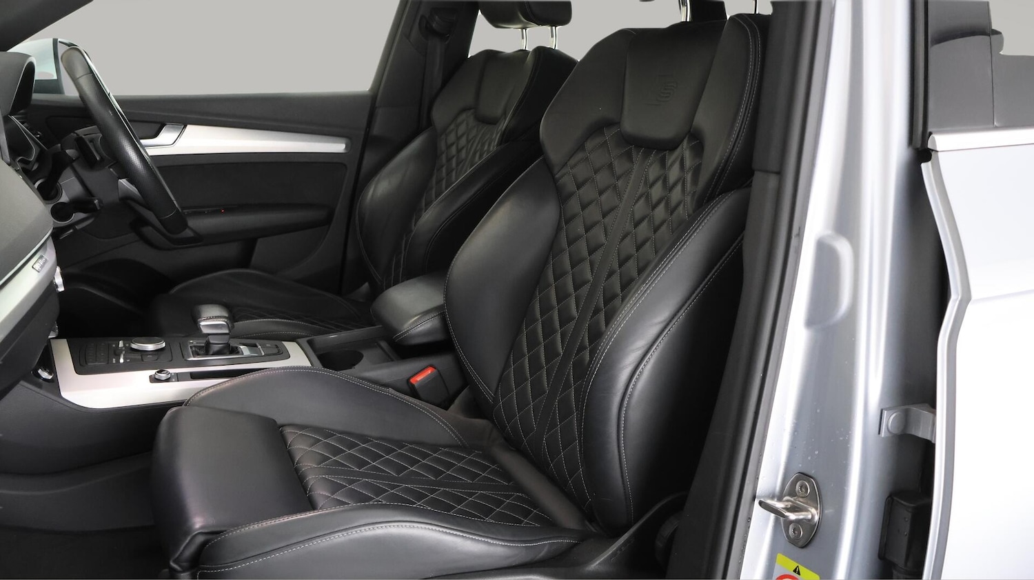 Used Audi Q5 2018 for sale - 76715205: Photo 15