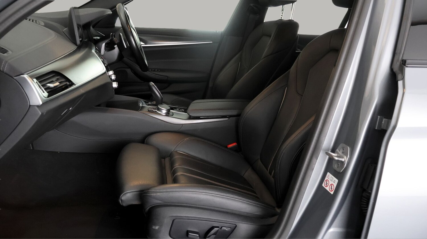 Used BMW 5 Series 2022 for sale - 77388216: Photo 13