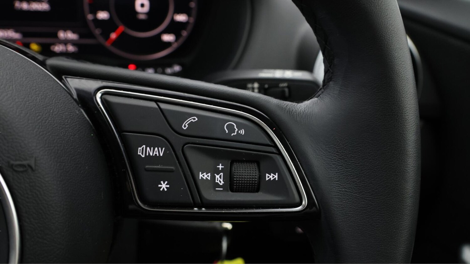 Used Audi Q2 2023 for sale - 76645127: Photo 25