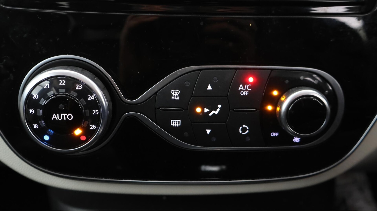 Used Renault Captur 2019 for sale - 76633596: Photo 13