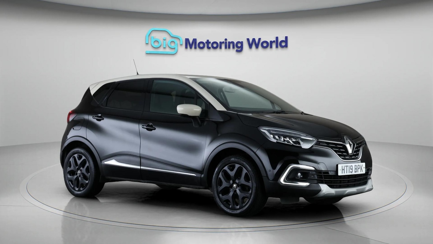 Used Renault Captur 2019 for sale - 76633596: Photo 2