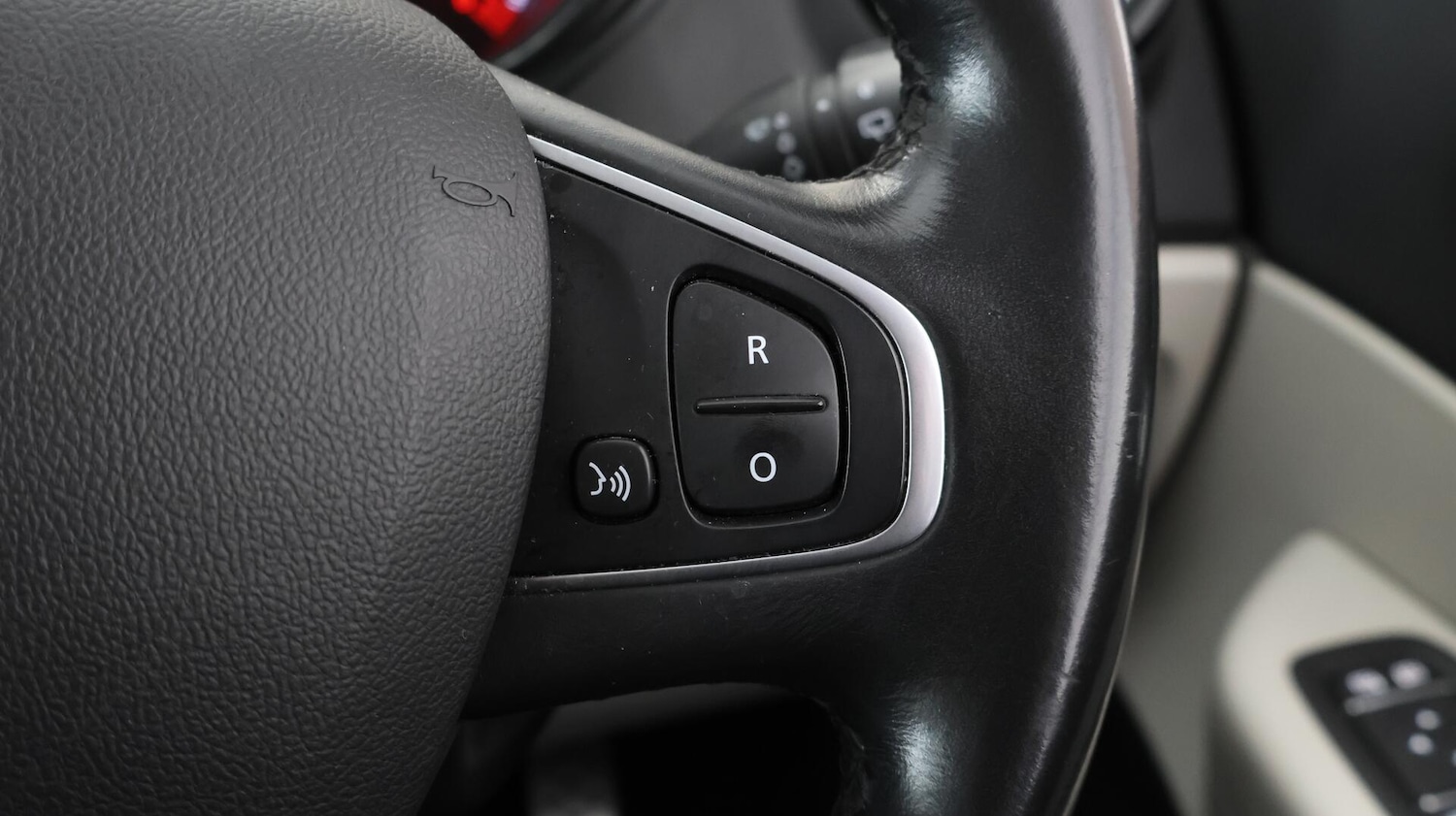 Used Renault Captur 2019 for sale - 76633596: Photo 23