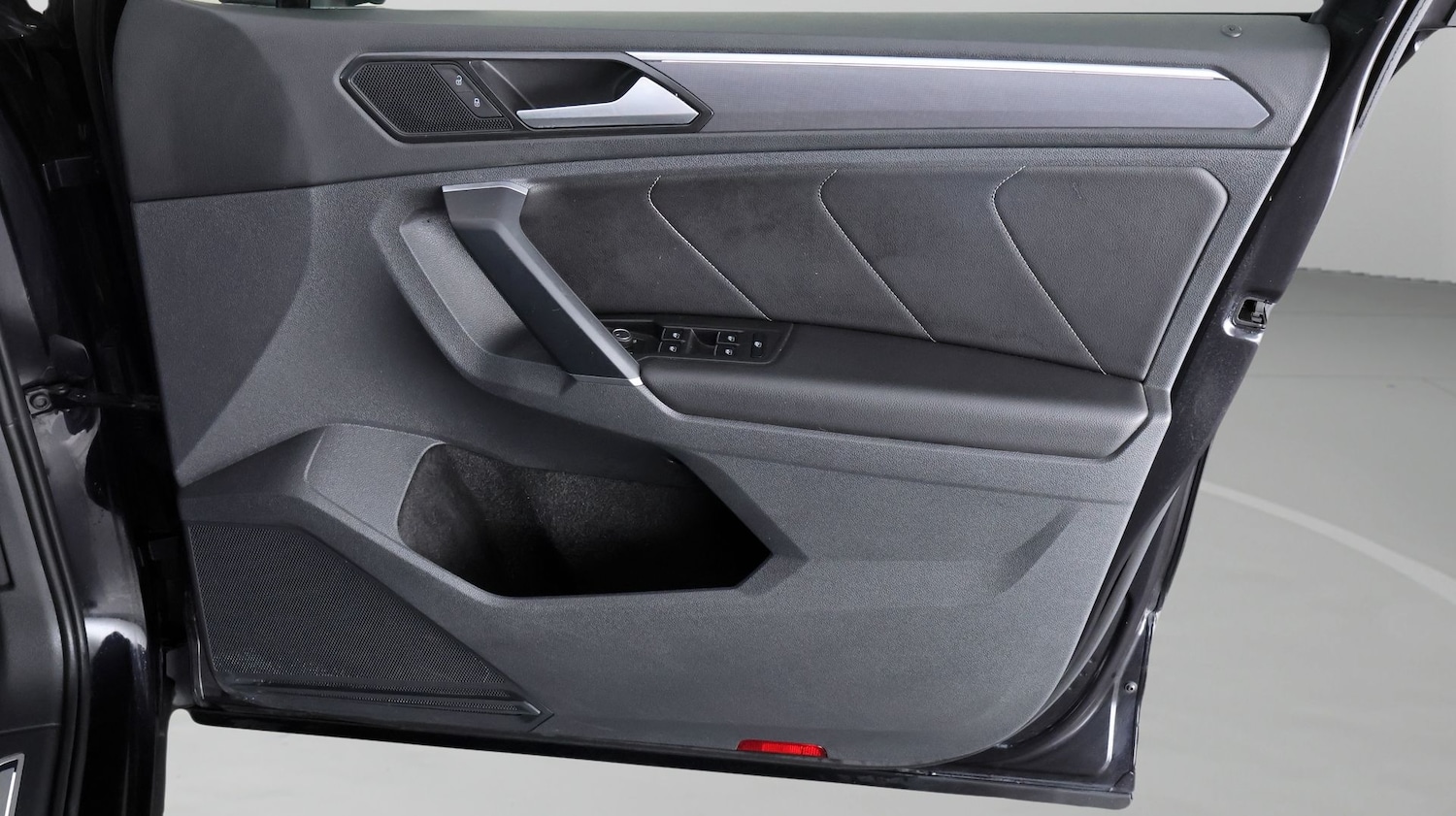 Used Volkswagen Tiguan 2017 for sale - 77891828: Photo 15