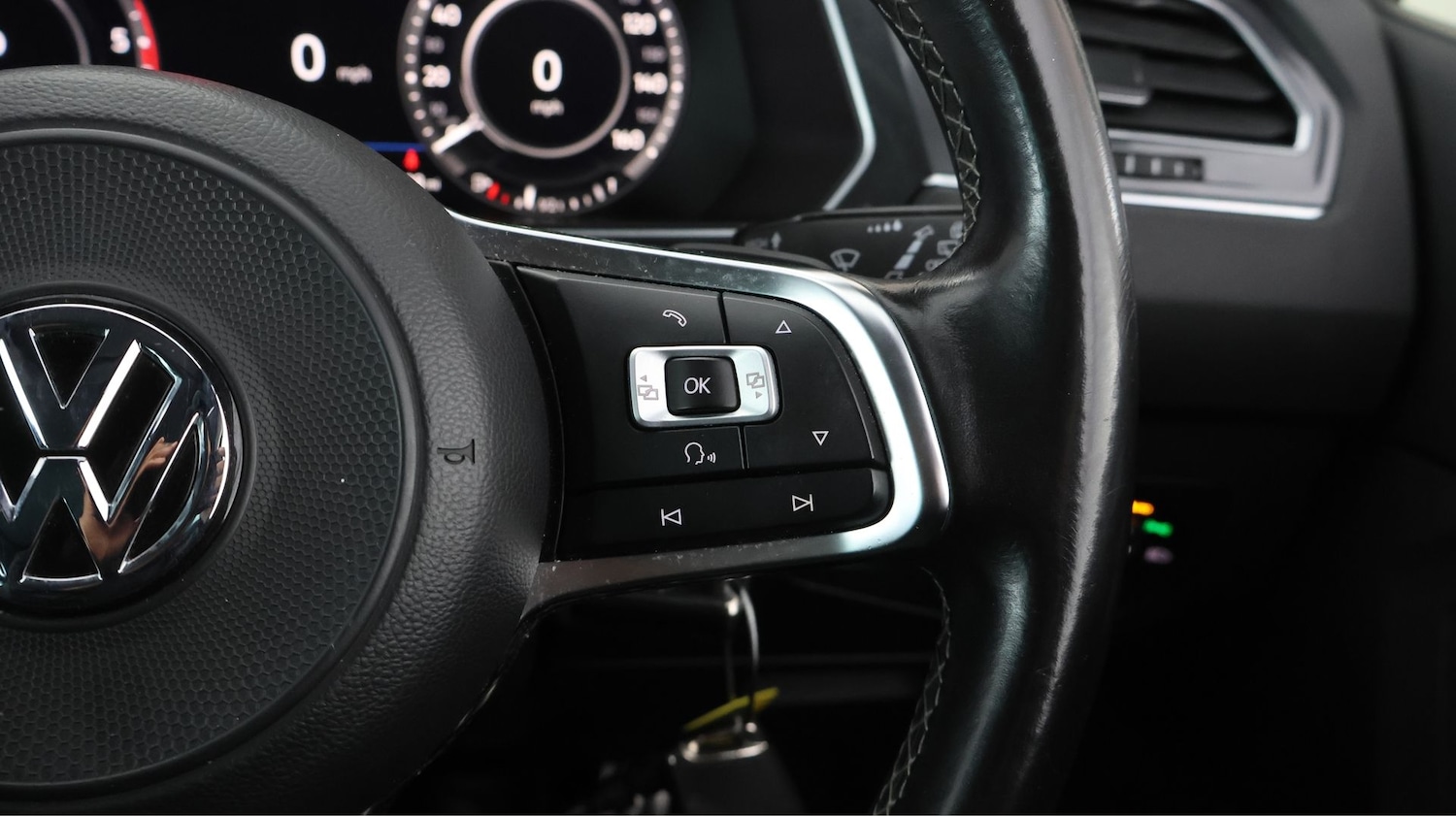 Used Volkswagen Tiguan 2017 for sale - 77891828: Photo 24