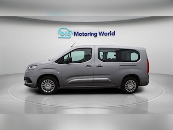 Used Toyota PROACE CITY Verso 2025 for sale - 77584344: Photo