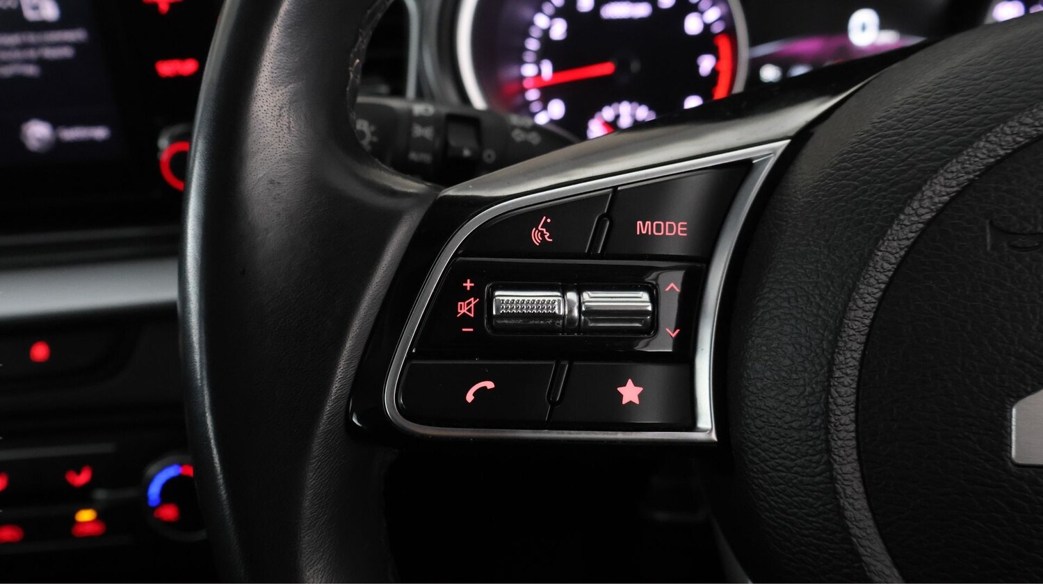 Used Kia XCeed 2023 for sale - 77935906: Photo 21