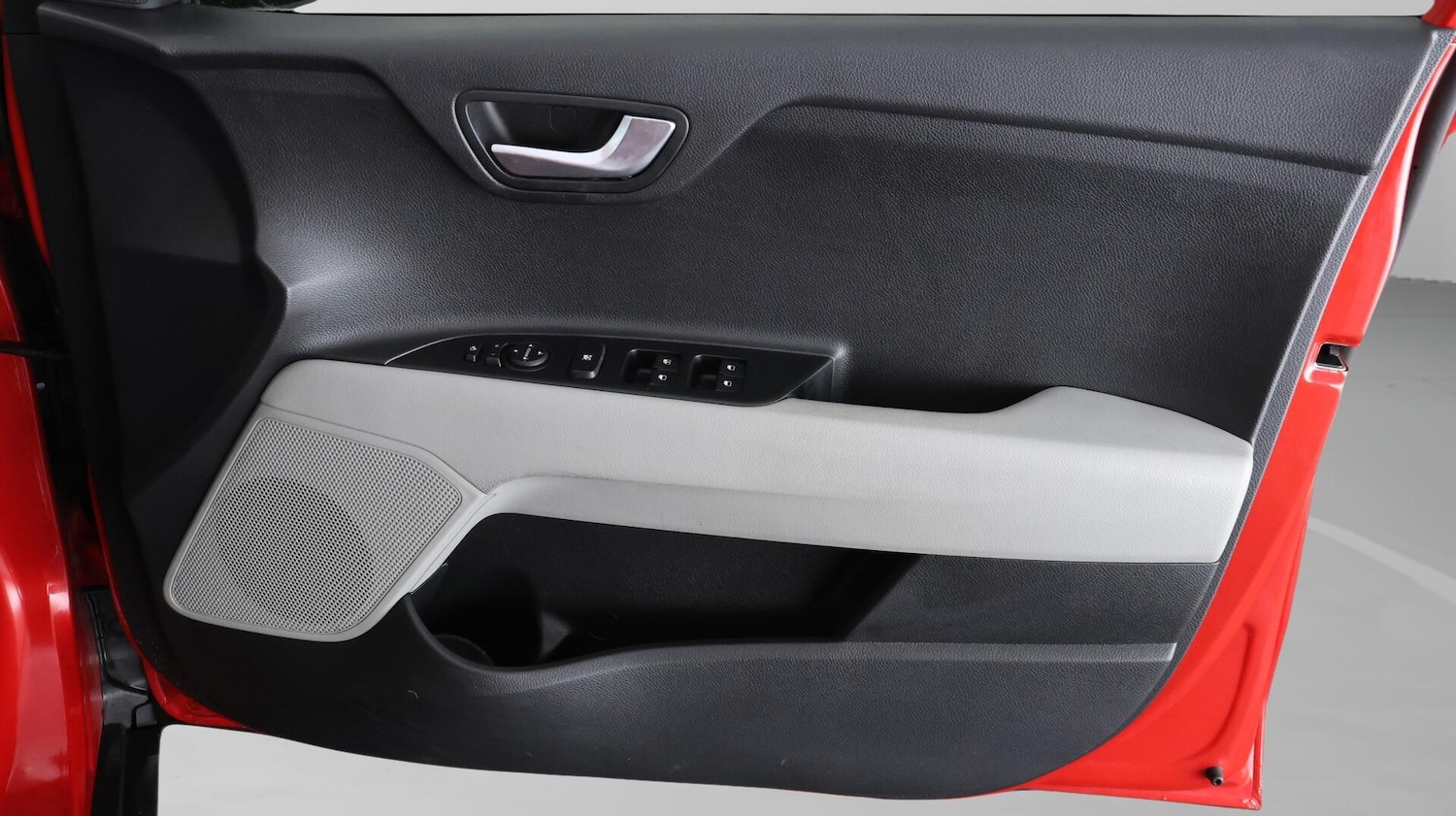 Used Kia Stonic 2021 for sale - 76752515: Photo 16