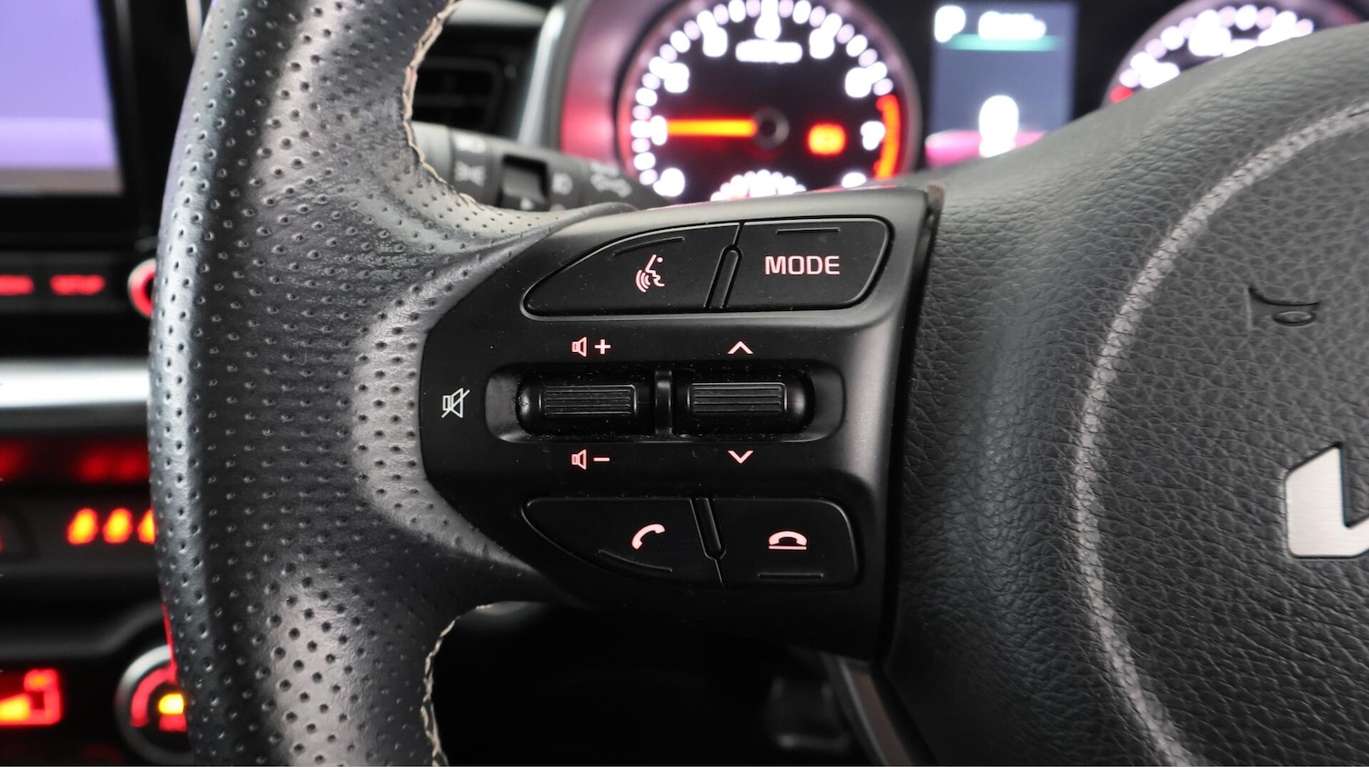 Used Kia Stonic 2021 for sale - 76752515: Photo 23