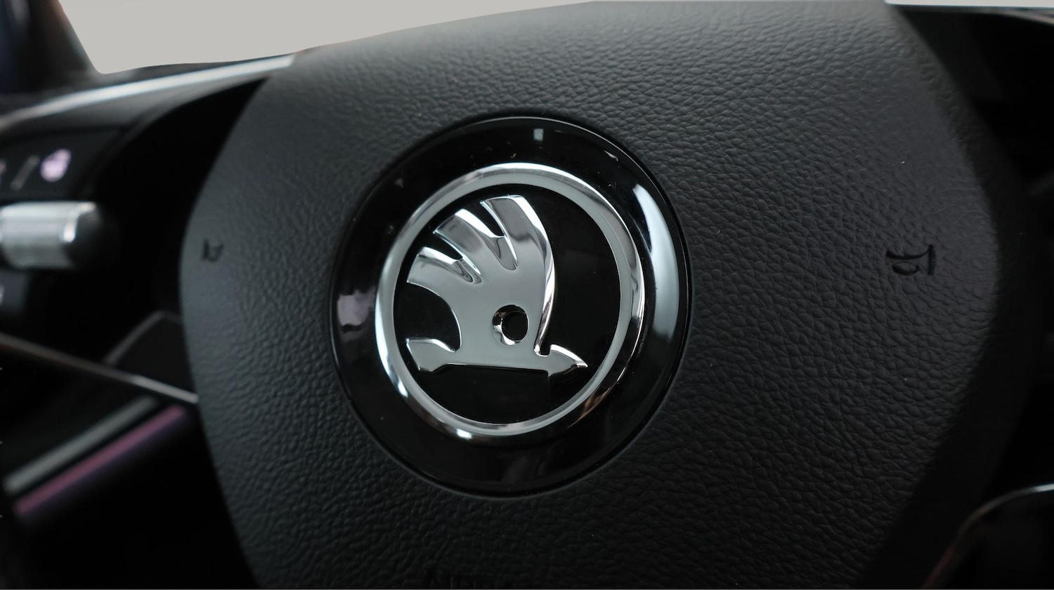 Used Skoda Enyaq 2022 for sale - 77342856: Photo 19