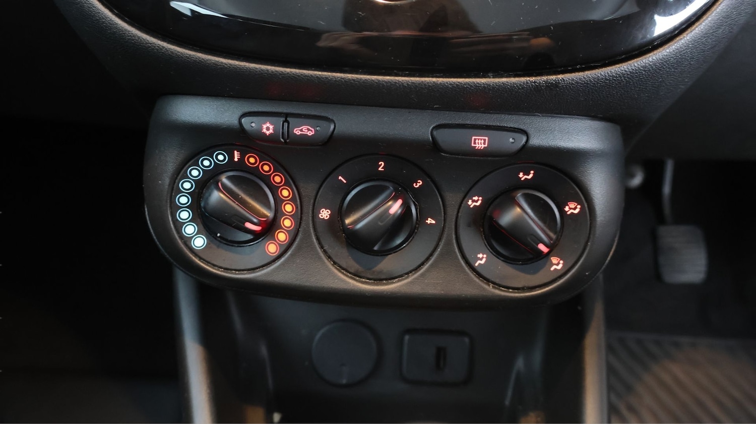 Used Vauxhall Corsa for sale - 77214768: Photo 12