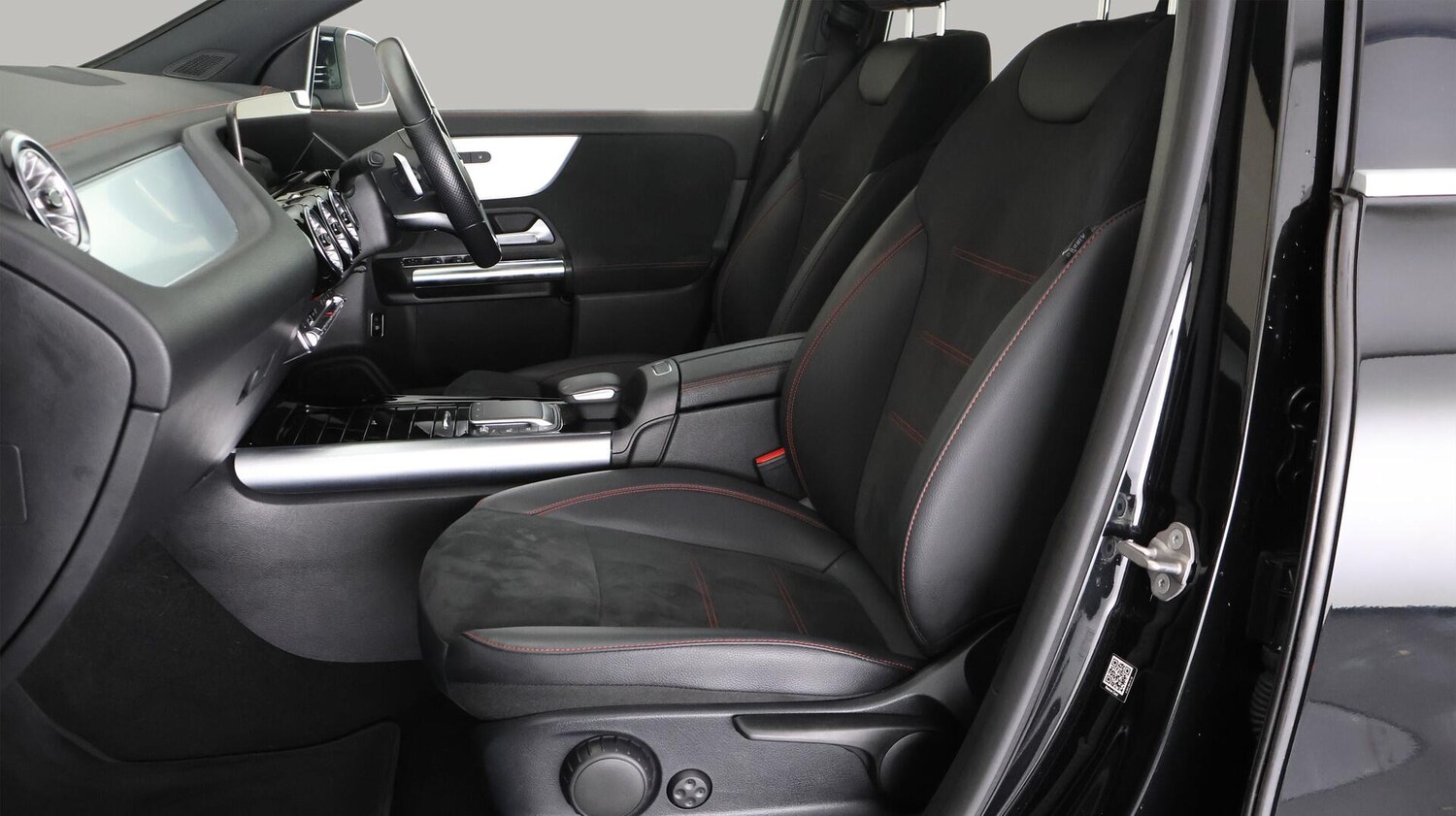 Used Mercedes-Benz EQA 2021 for sale - 76666967: Photo 15