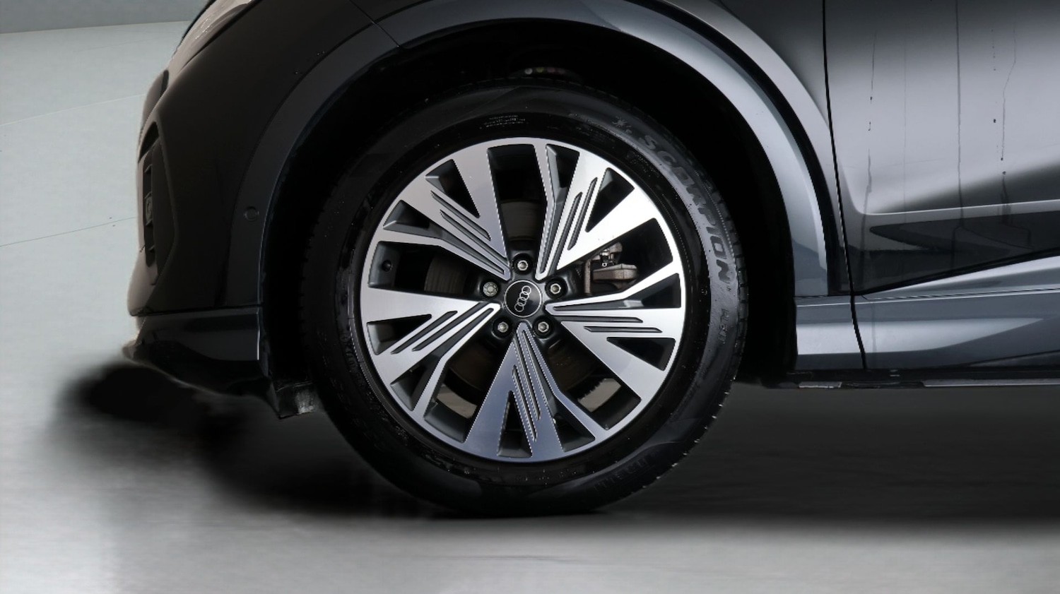 Used Audi Q4 e-tron 2023 for sale - 77804388: Photo 18