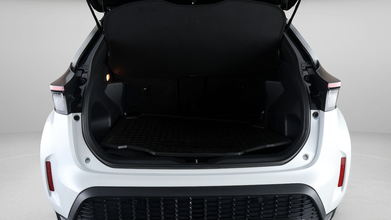 Used Toyota Yaris Cross 2024 for sale - 78073379: Photo 17