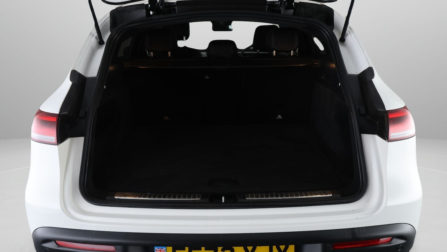 Used Mercedes-Benz EQC 2023 for sale - 77610570: Photo 17