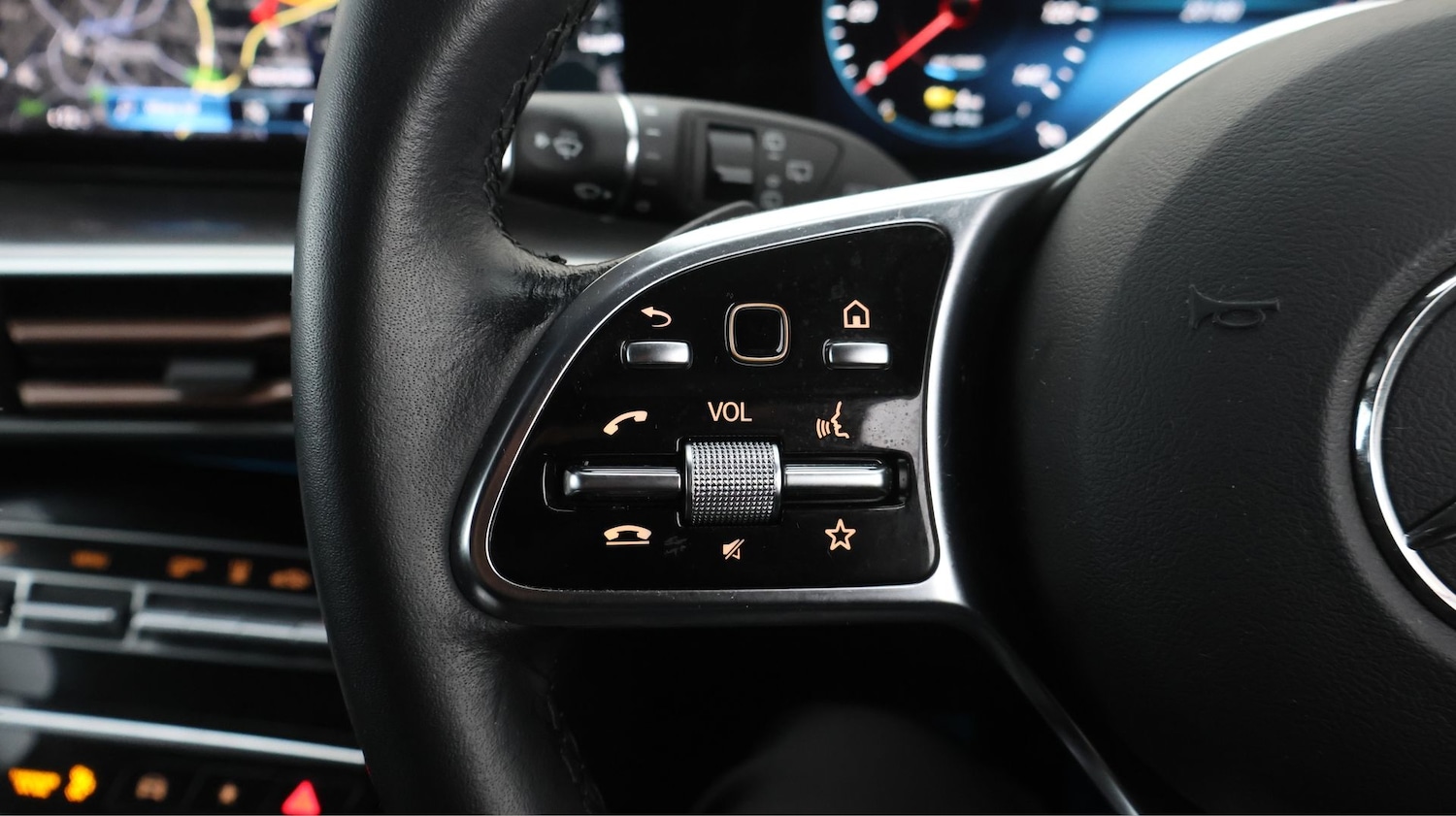 Used Mercedes-Benz EQC 2023 for sale - 77610570: Photo 25