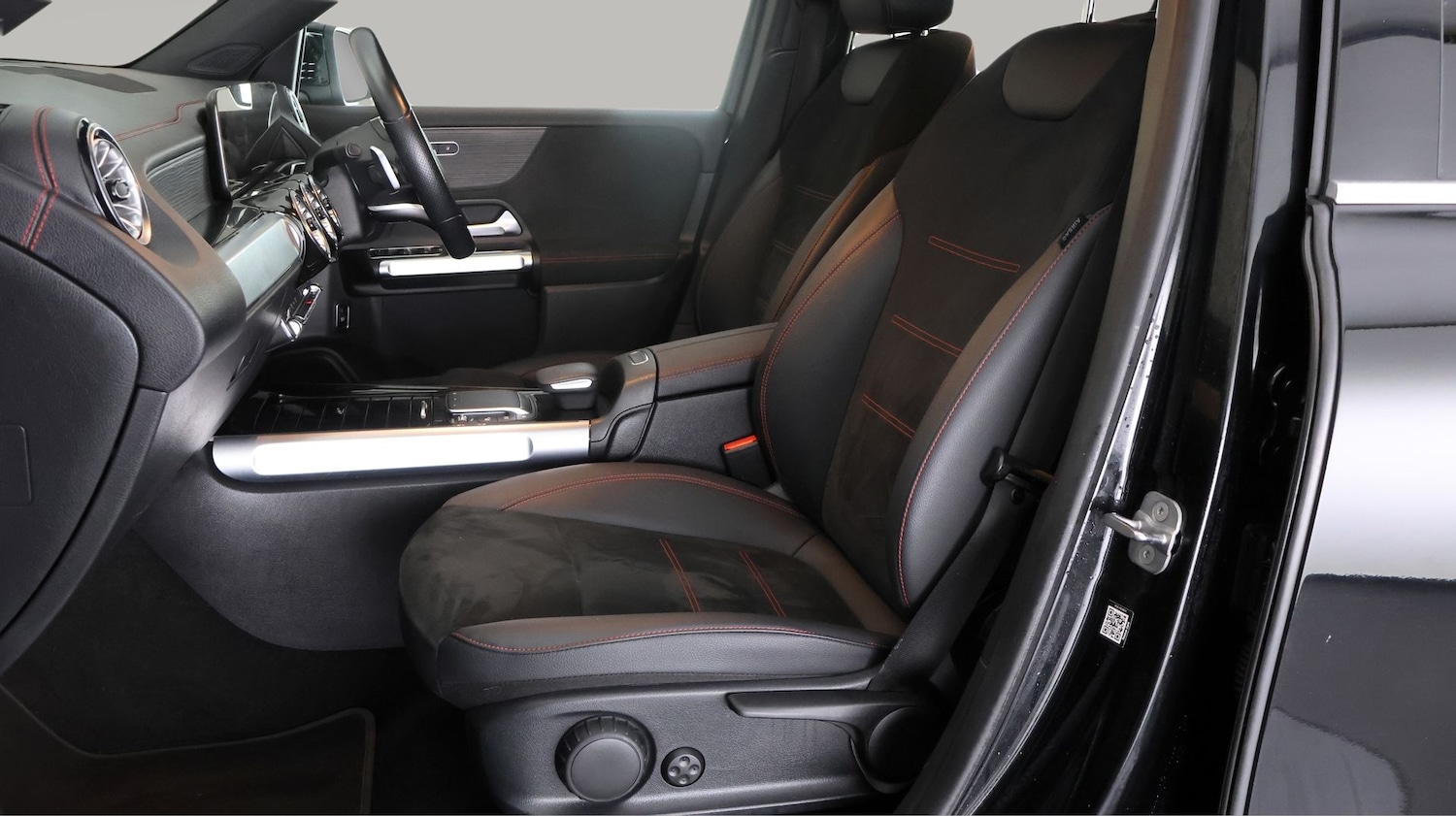 Used Mercedes-Benz EQB 2023 for sale - 77274401: Photo 14