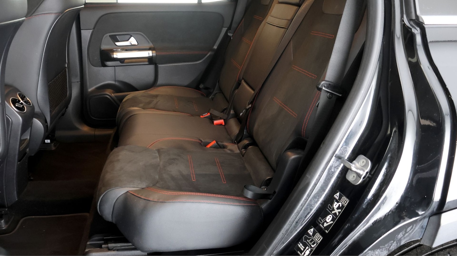 Used Mercedes-Benz EQB 2023 for sale - 77274401: Photo 16