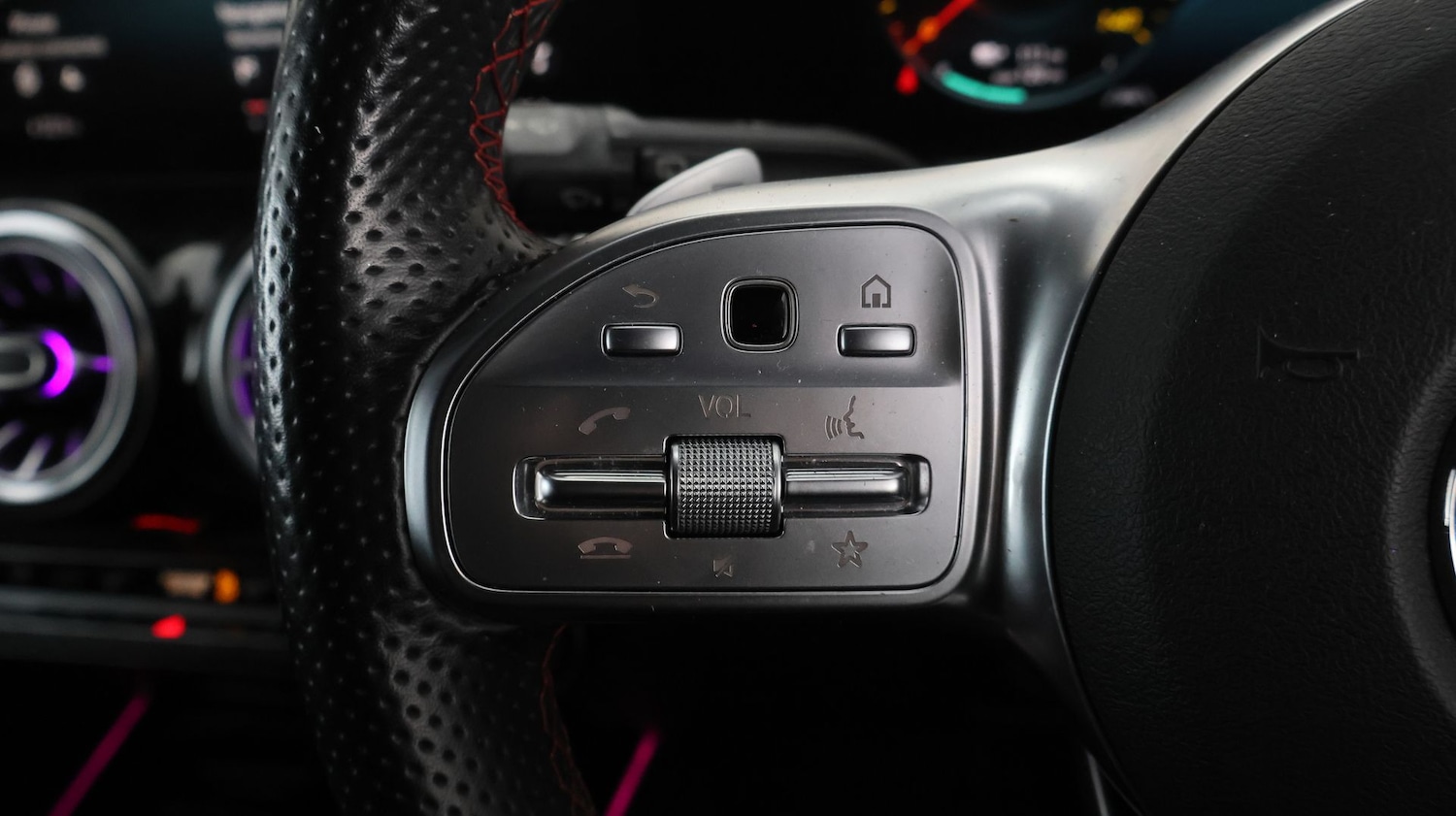 Used Mercedes-Benz EQB 2023 for sale - 77274401: Photo 25