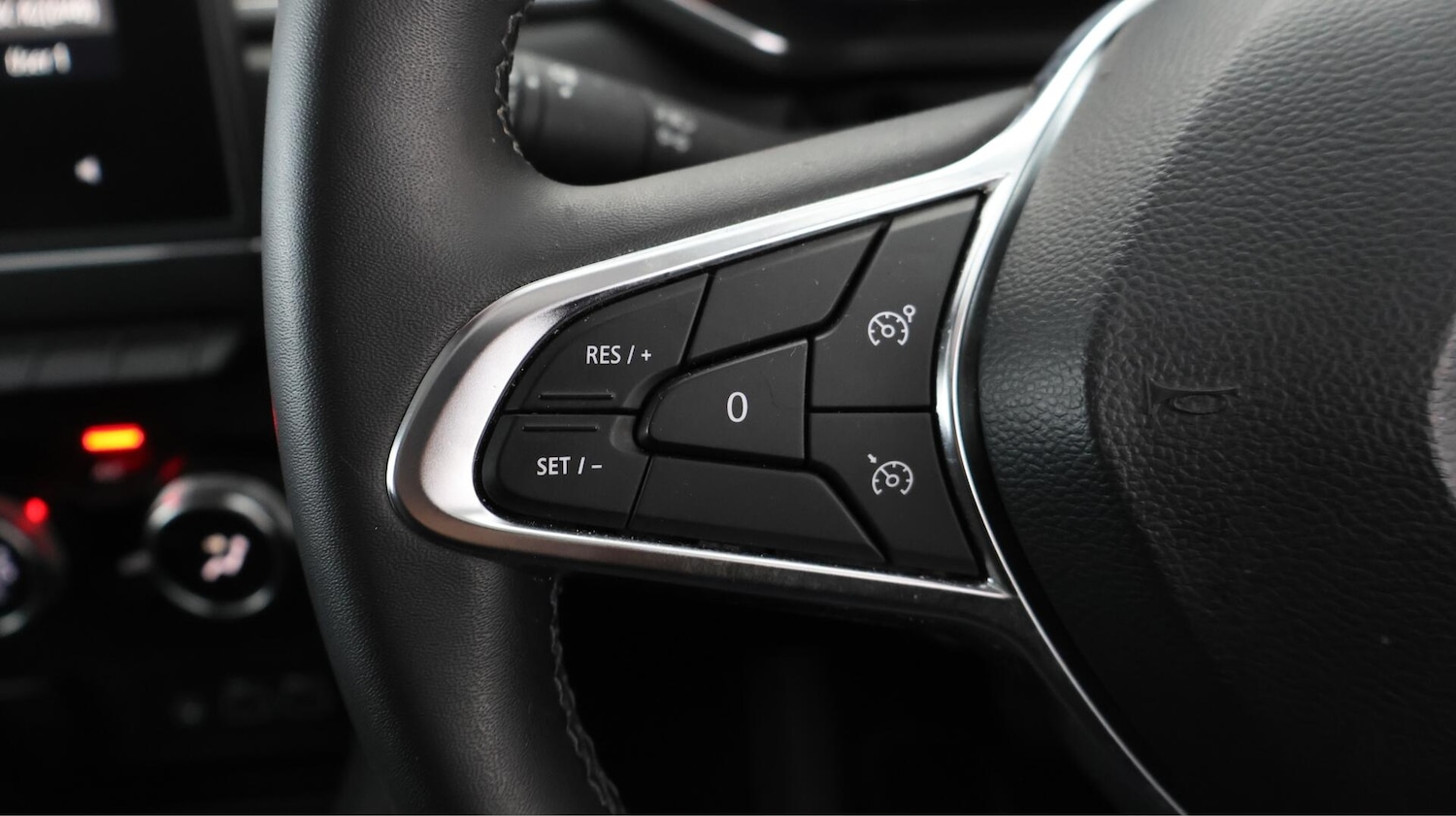 Used Renault Captur 2023 for sale - 76425223: Photo 23