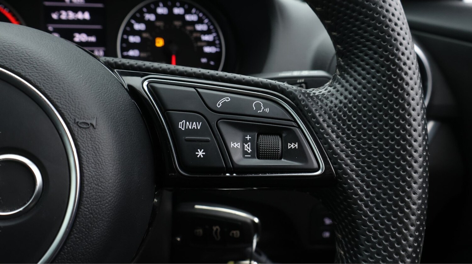 Used Audi Q2 for sale - 77541423: Photo 24