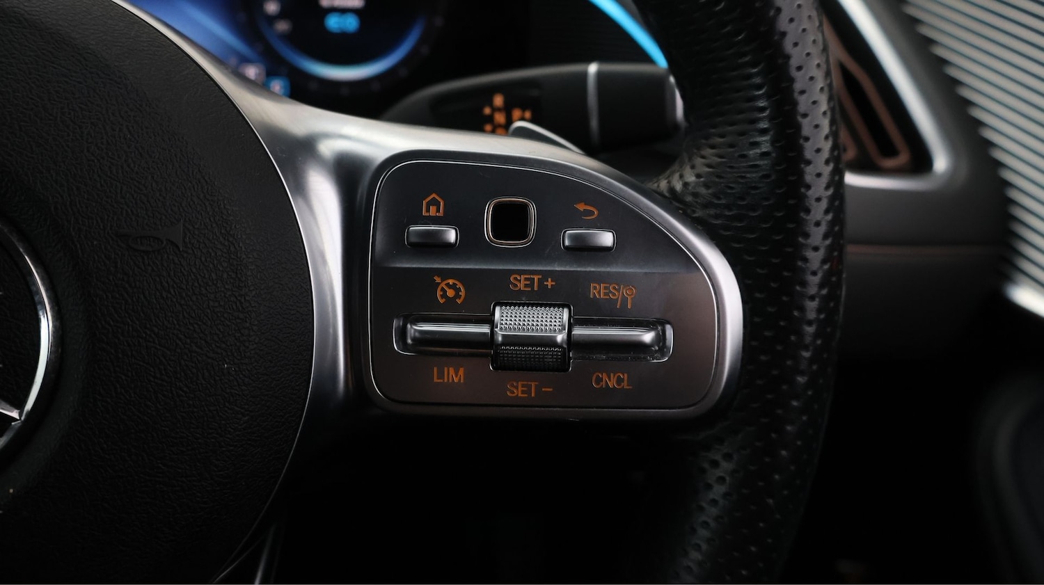 Used Mercedes-Benz EQC 2022 for sale - 77558448: Photo 23