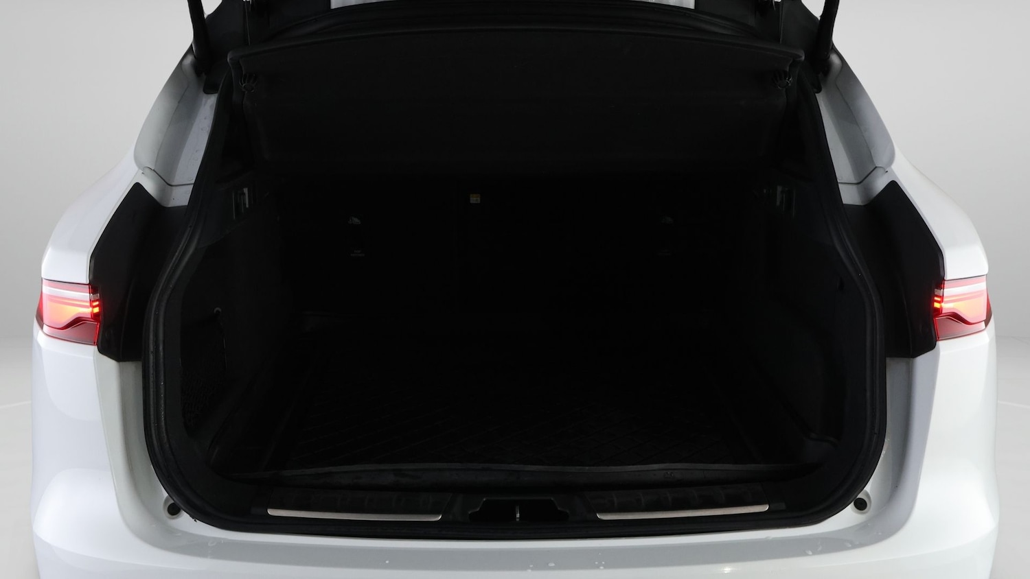 Used Jaguar F-Pace for sale - 77182005: Photo 17