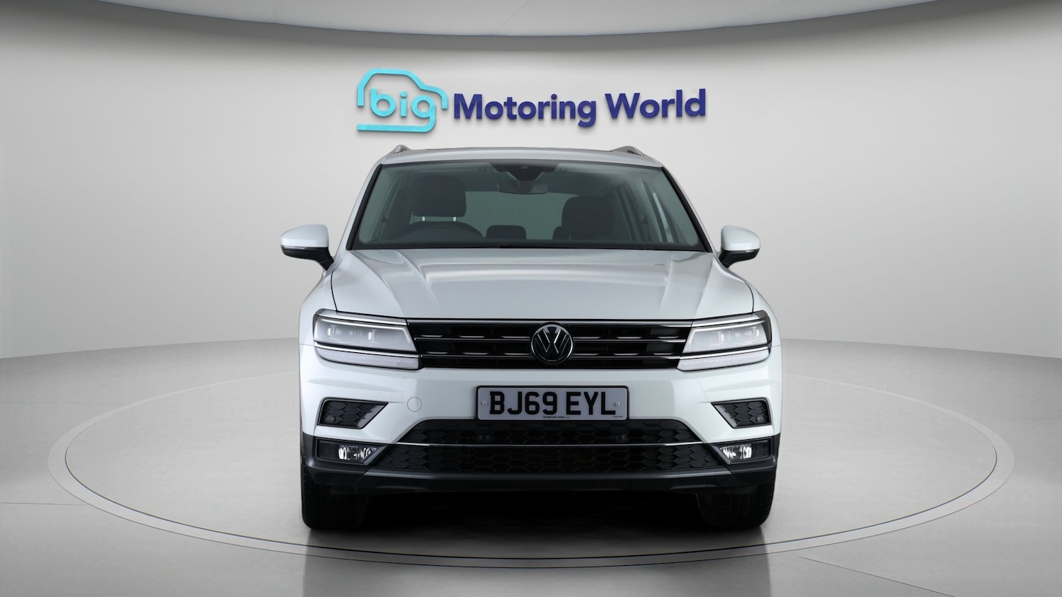 Used Volkswagen Tiguan 2019 for sale - 77262082: Photo 2