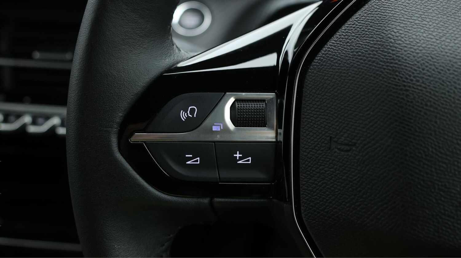 Used Peugeot 2008 2024 for sale - 76659262: Photo 24