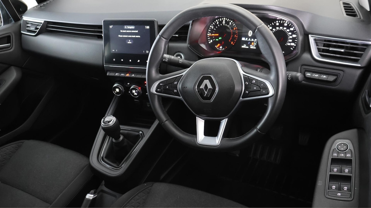 Used Renault Clio 2021 for sale - 76689595: Photo 10