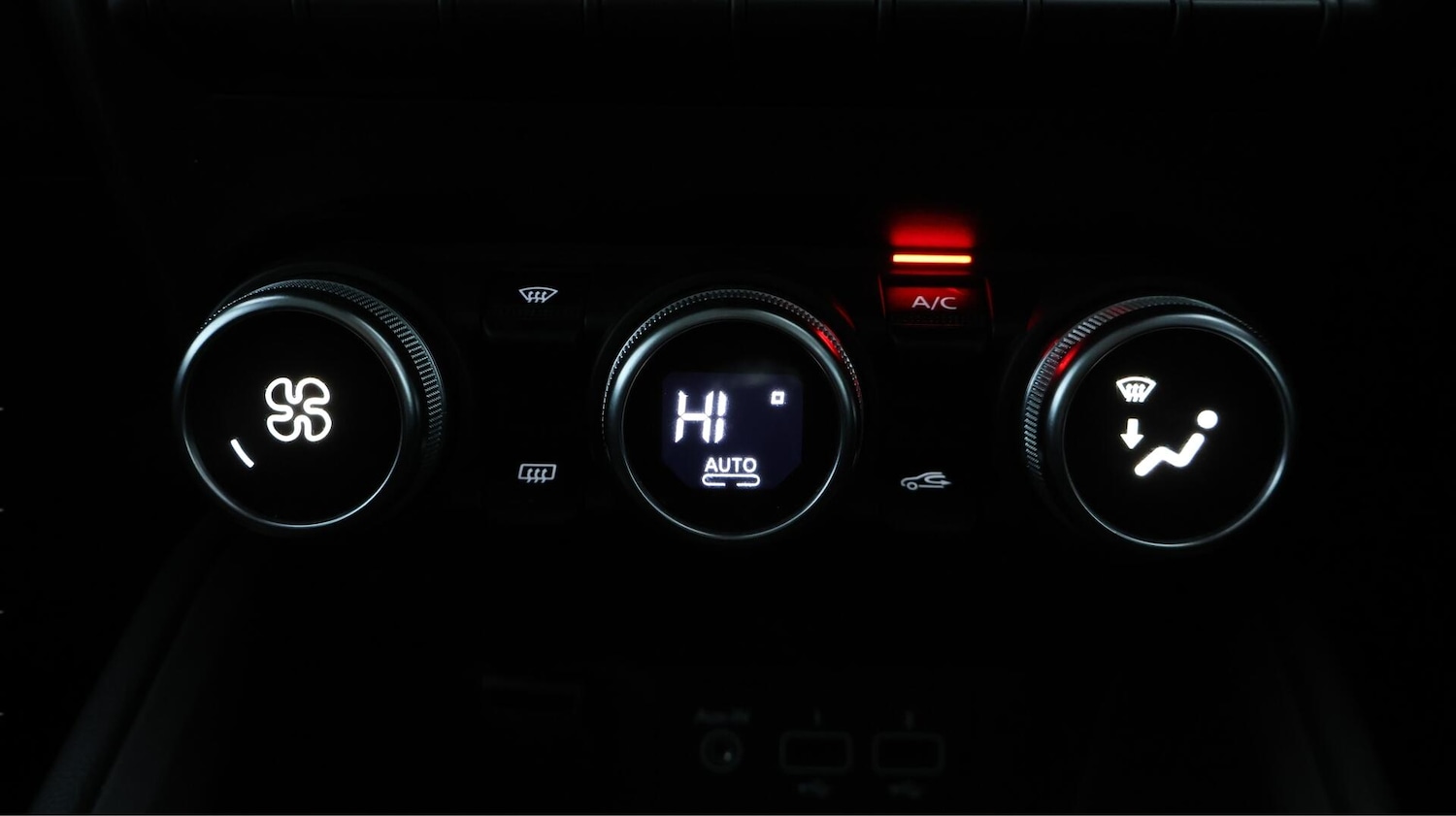 Used Renault Clio 2021 for sale - 76689595: Photo 13