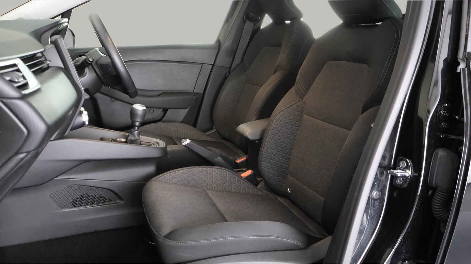 Used Renault Clio 2021 for sale - 76689595: Photo 15