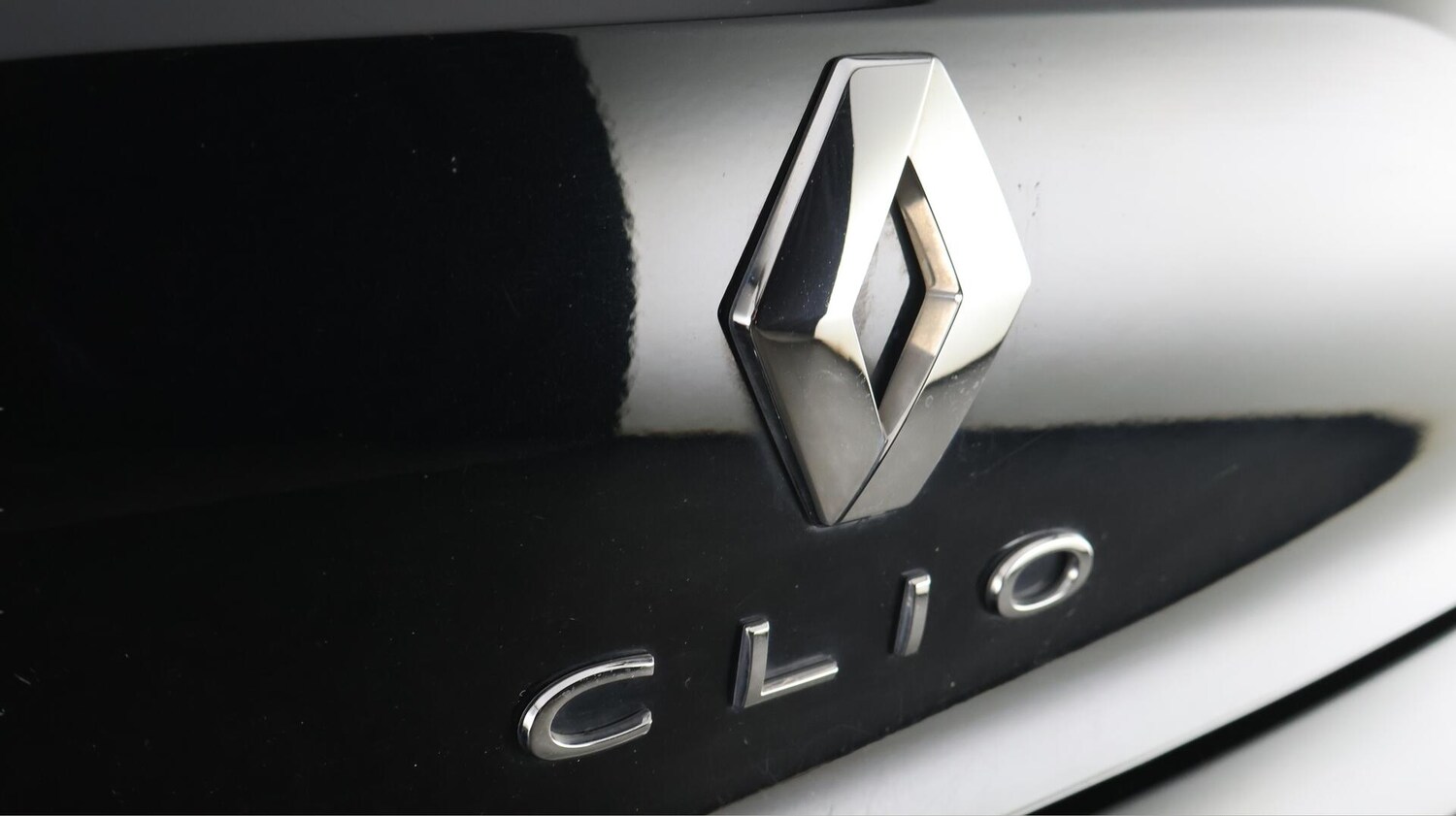 Used Renault Clio 2021 for sale - 76689595: Photo 21